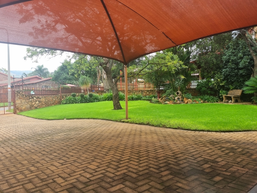 4 Bedroom Property for Sale in Geelhoutpark North West